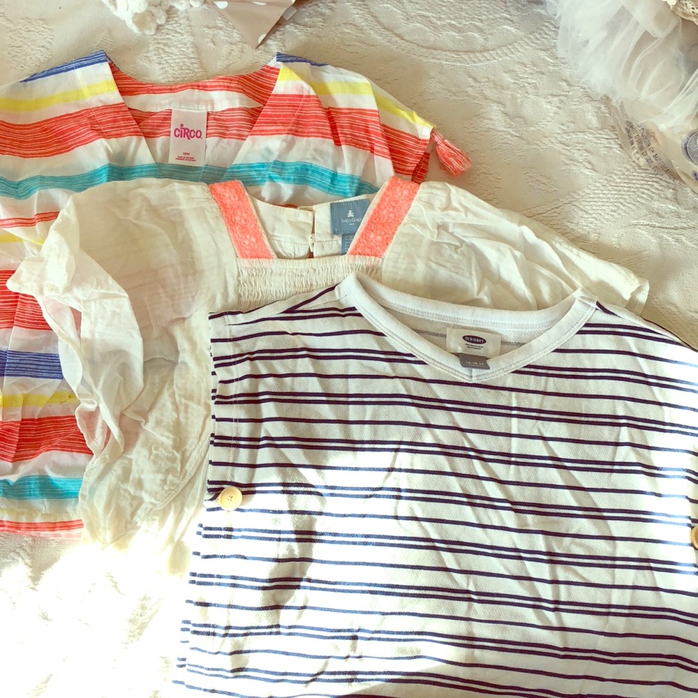 Lot of baby girls GAP poncho tops